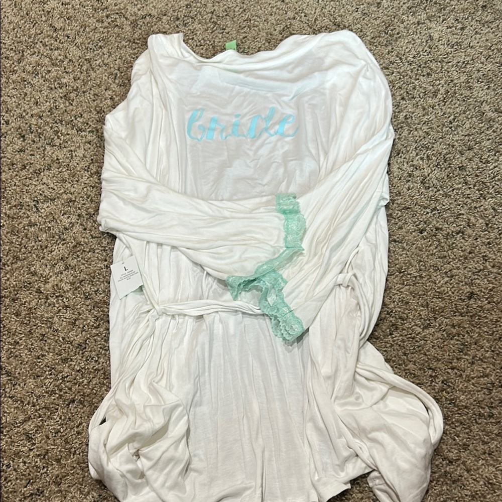 Gilligan & O'Malley Bride White and Teal BRIDE robe